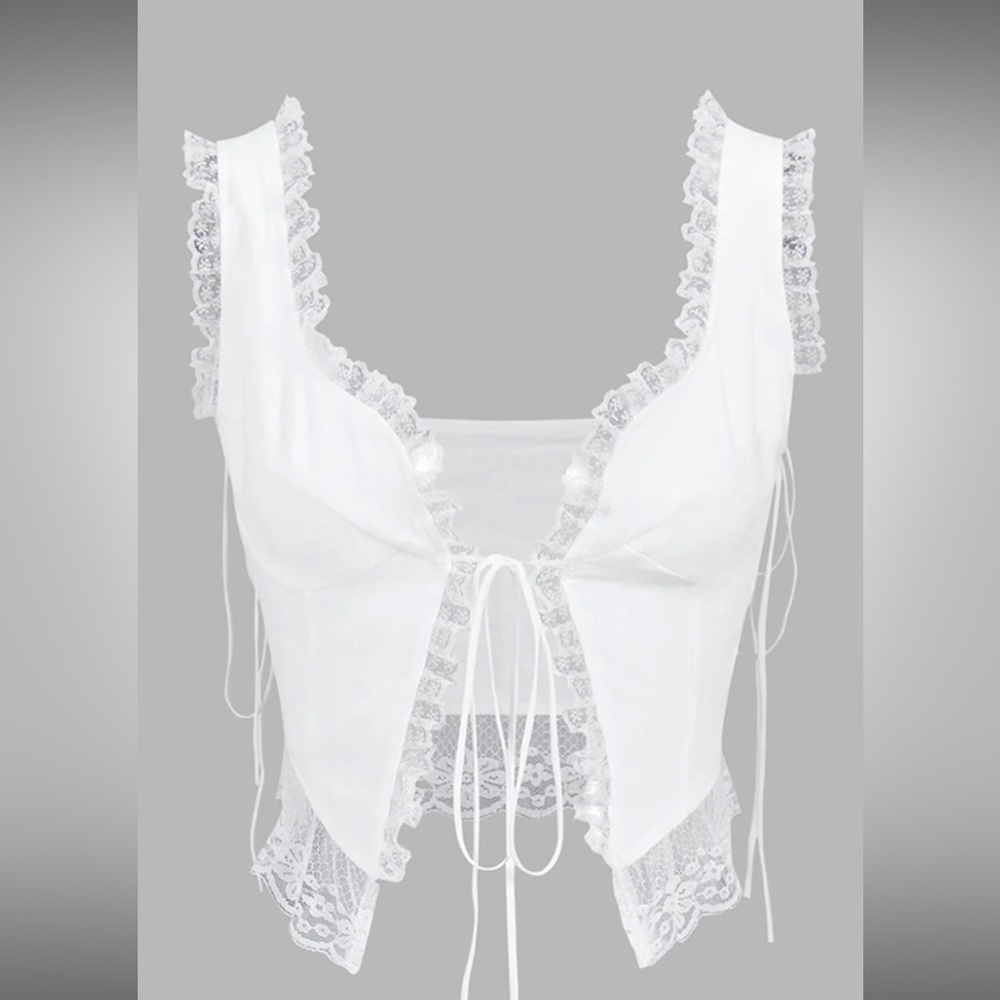 Lace trim crop top